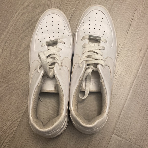 Nike Air Force - Picture 3 of 5